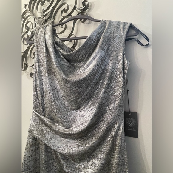 VINCE CAMUTO DRESS - Picture 2 of 9